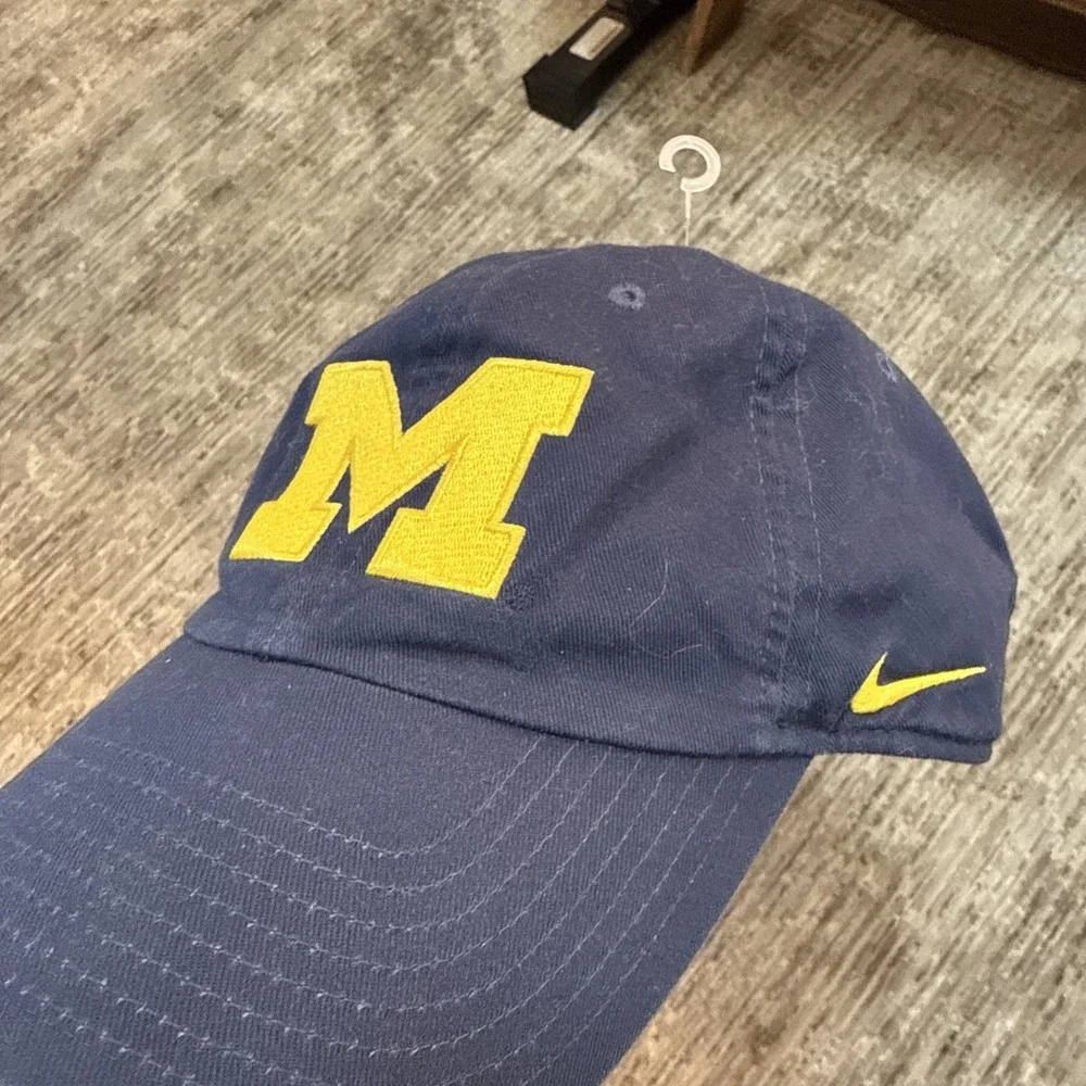 Michigan Wolverines Nike Heritage86, OSFA, Adjustable‎ Strap